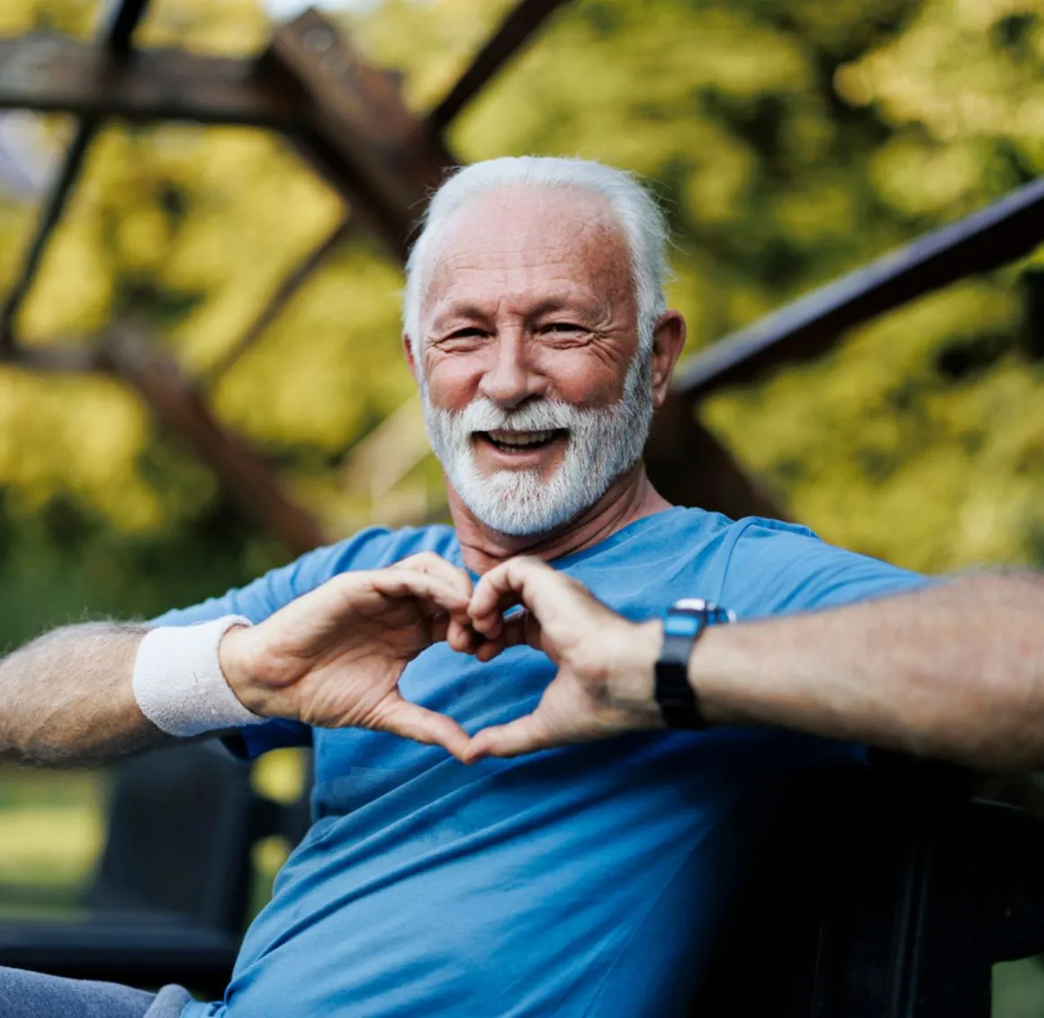 Alzheimer’s & Dementia Care in Campbell supporting an older man enjoying time outdoors.